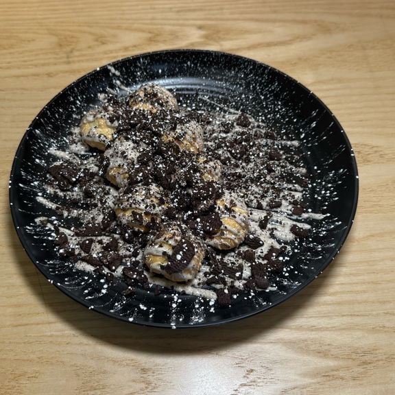 Mini Cream Puffs - Oreo