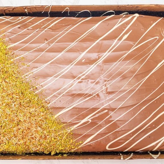 Dubai Cake Full Size